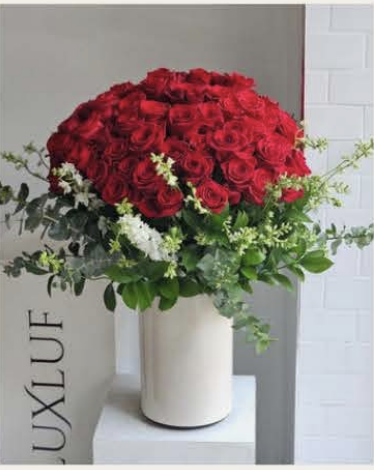 100 Roses Arrangement